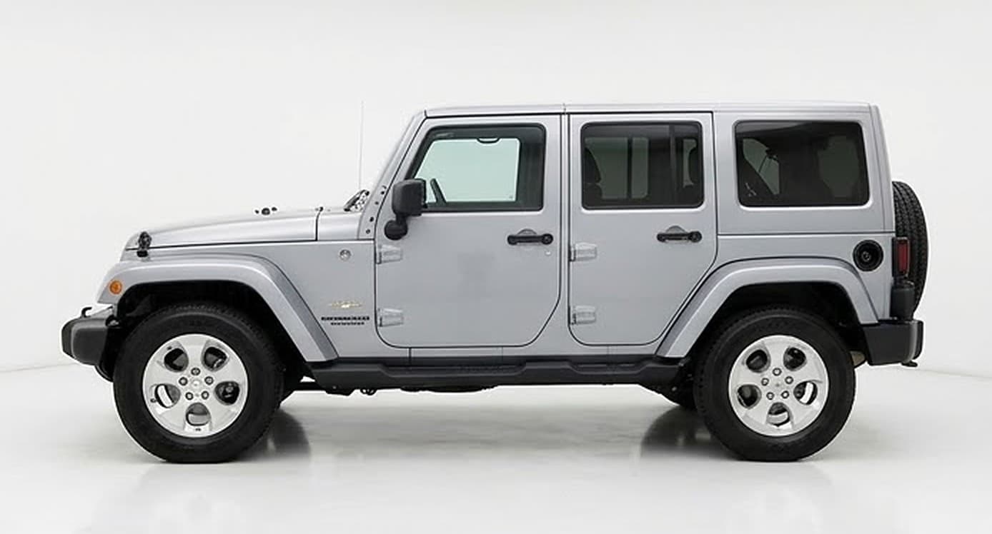 2016 Jeep Wrangler Unlimited Sahara — side profile
